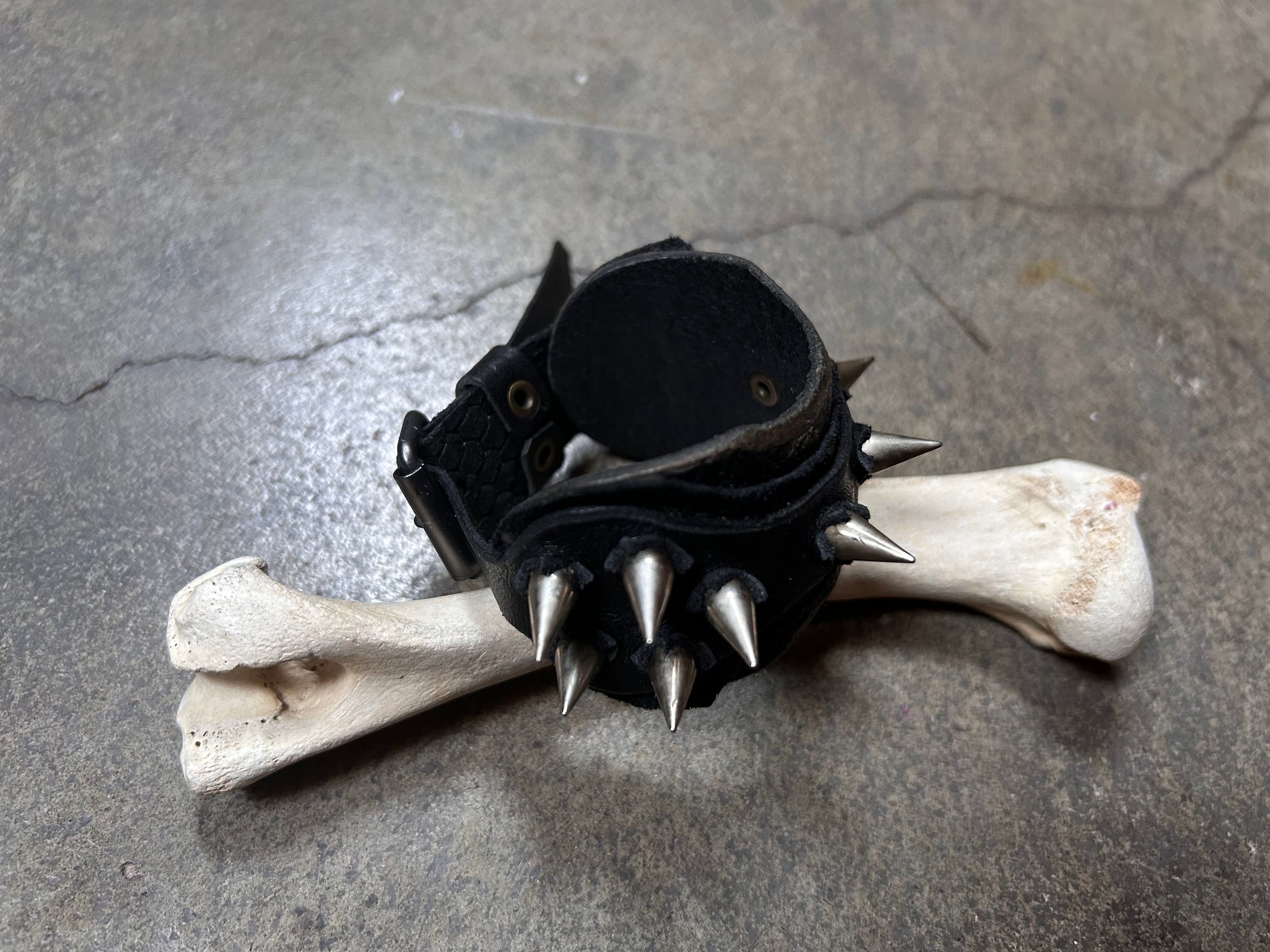 Black Ankylo Bracelet